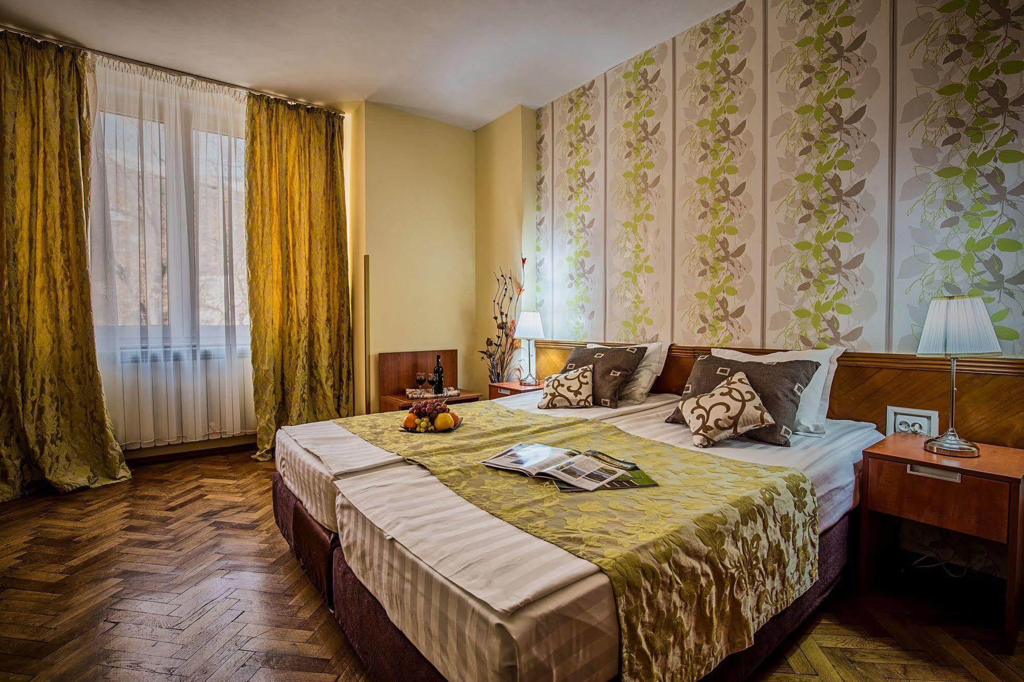 Hotel Rina Cerbul Sinaia Exteriér fotografie